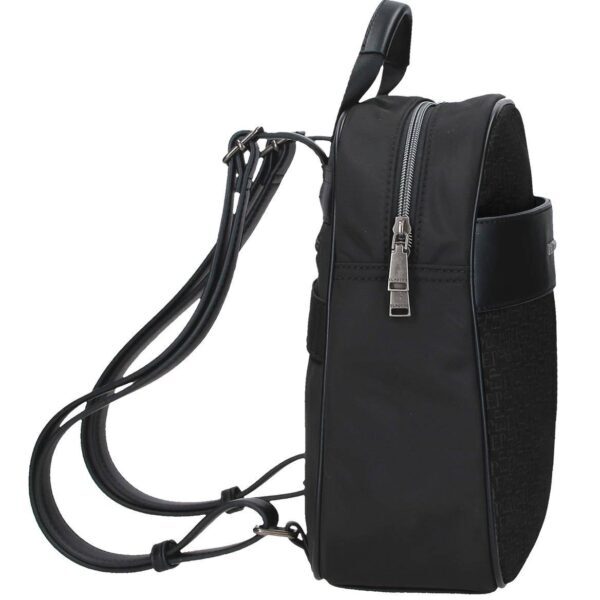 Mochila EL POTRO · Mochila mediana · Coleccion Luna · Color Beige y Negro