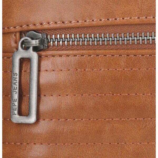 Bolso Pepe Jeans · Bandolera mediana · Doble compartimento · Coleccion Biker · Color Marrón claro
